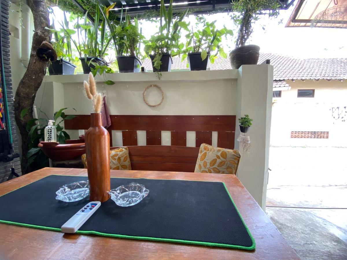 Coliving Jogja Sweet Home Kost Lengkap Di Jogjakarta Exterior foto