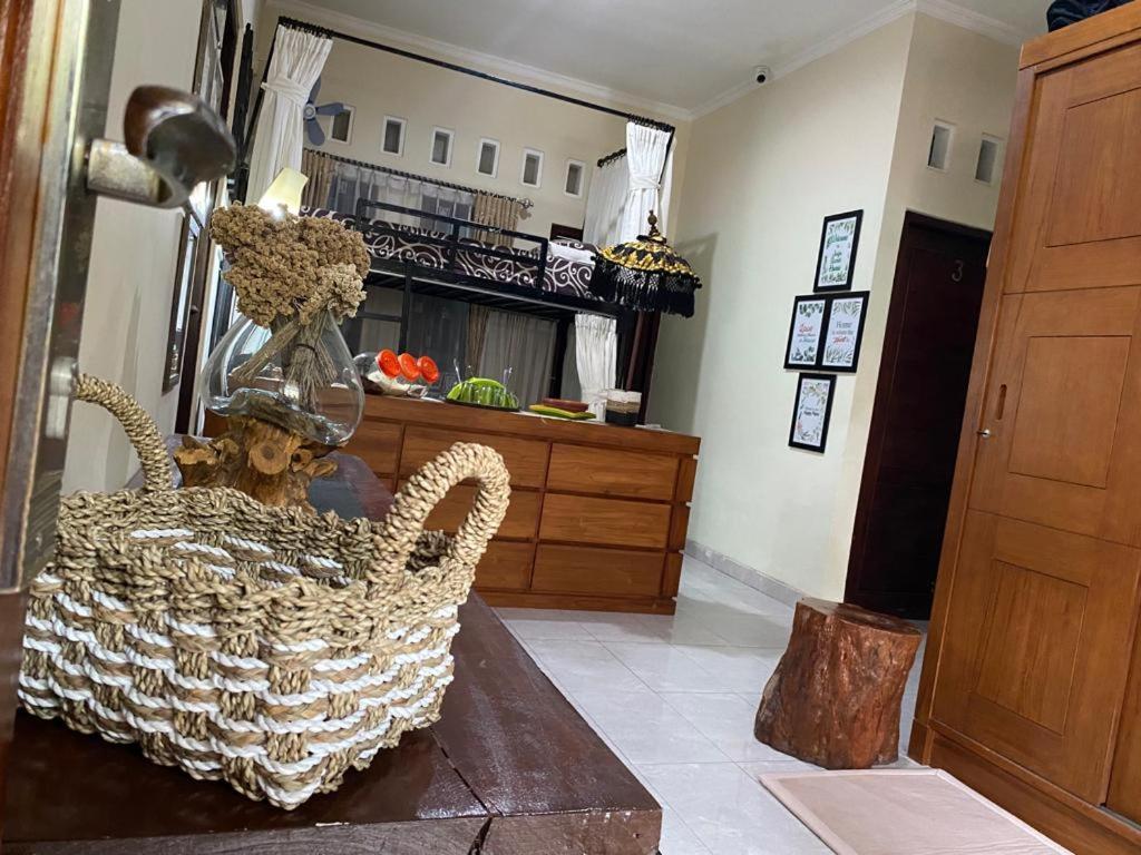 Coliving Jogja Sweet Home Kost Lengkap Di Jogjakarta Exterior foto