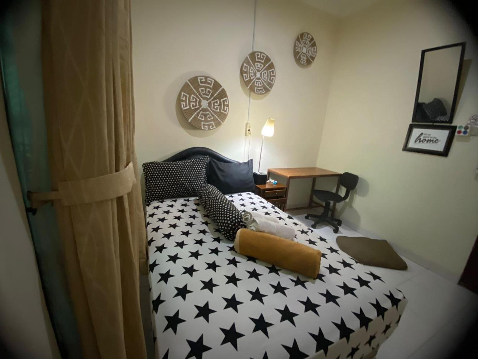Coliving Jogja Sweet Home Kost Lengkap Di Jogjakarta Quarto foto