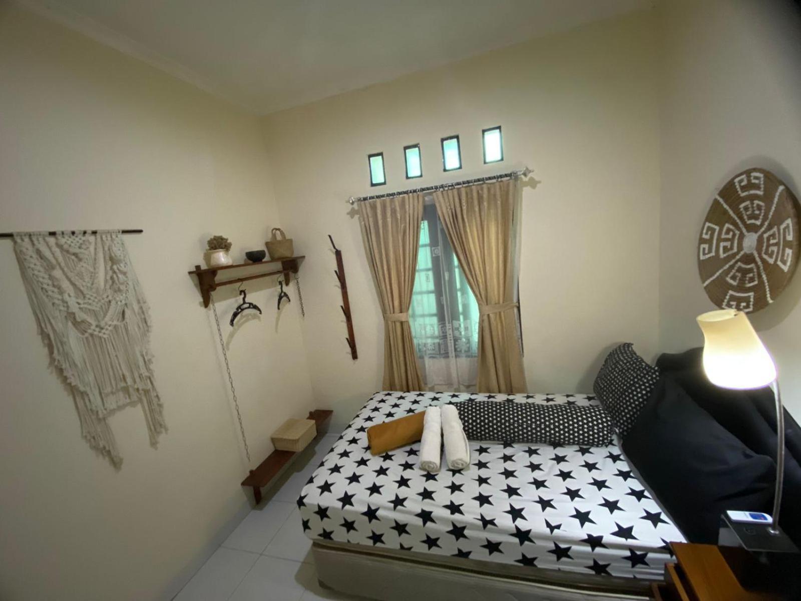Coliving Jogja Sweet Home Kost Lengkap Di Jogjakarta Quarto foto