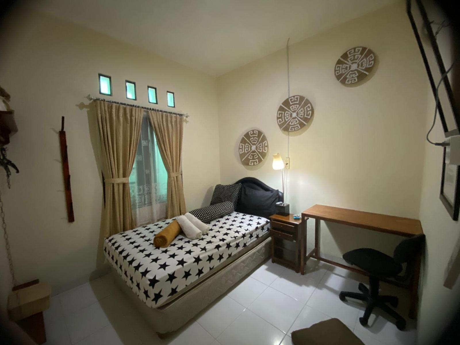 Coliving Jogja Sweet Home Kost Lengkap Di Jogjakarta Quarto foto